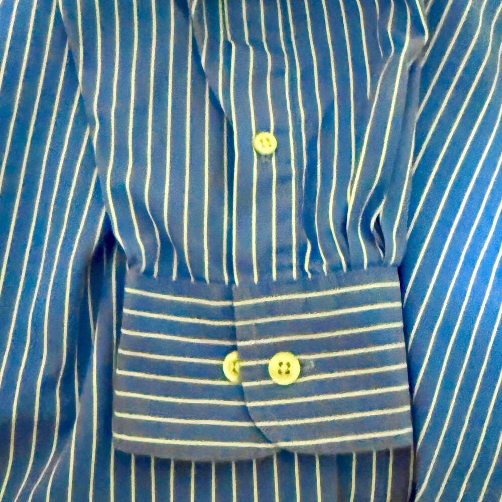 Roundtree& Yorke men’s size L blue & white cotton casual or dress shirt. - Picture 5 of 6